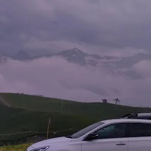 https://studio-a-luchon-superbagneres-au-coeur-des-pyrenees.midi-pyreneeshotels.com